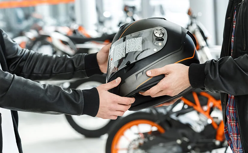 Choosing the Right Motorcycle Helmet